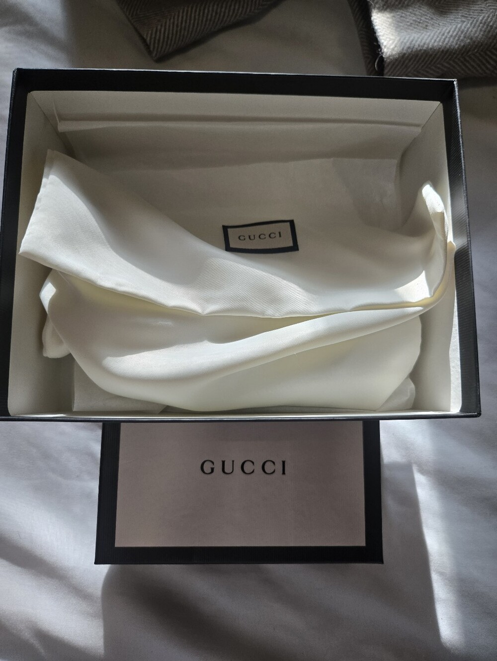 Gucci Green And Blue Leather Wallet with Silver G-Clasp - Picture 14 of 15